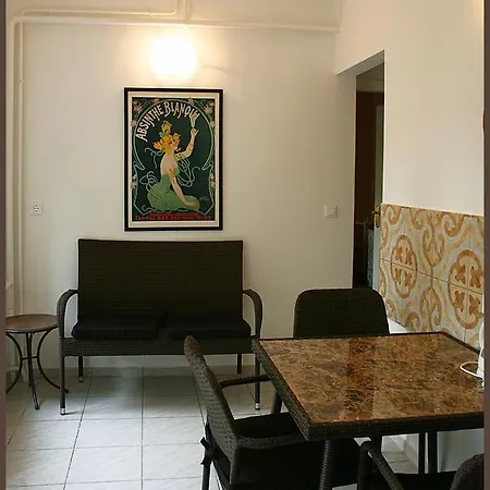 Pensiune White & Quiet House 4*