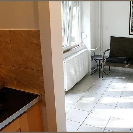 White & Quiet House 4*